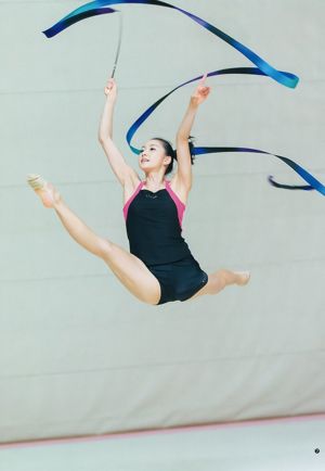 Airi Hatakeyama Yuka Suzuki [Wekelijkse Young Jump] 2016 nr. 19 fotomagazine