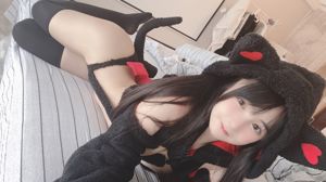 [Ảnh Cosplay] Sakurai Ningning - Chú mèo đen nhỏ