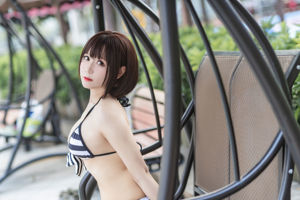 [COS Welfare] Cute Girl Nyako Meow - Kato Megumi Swimsuit