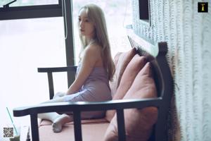 Model Le Le "Le Le of Cafe and Others" [异思趣向IESS] Silky feet and beautiful legs