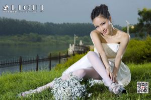 Modelo Cher "Seda blanca + vestido de tubo" [丽 柜 Ligui]