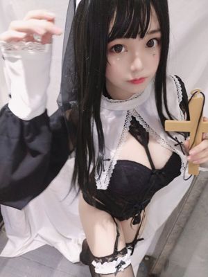 [Cosplay-Foto] Süße Miss Sister Honey Cat Qiu - Nonne