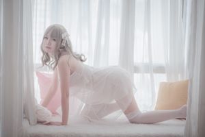 Yoko Tanaka "Vestido de seda branca" [Lolita COS]
