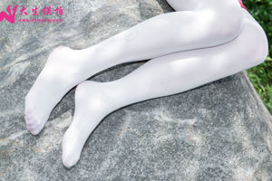 [Pemotretan Model Dasheng] No.130 Xiaoya White Silk in the Sun