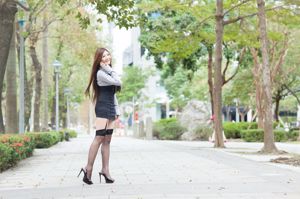 [Taiwan Zhengmei] Michelle Xiaoyu/Xie Fuyu "Xinyi District Short Skirt Black Silk Street Shoot"